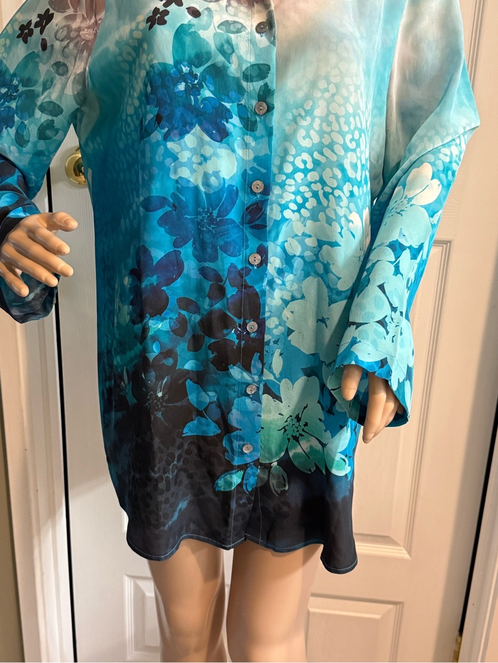 Soft Surroundings Womens Tunic Top Blouse L Blue Silk Jolene Watercolor - Picture 3 of 16